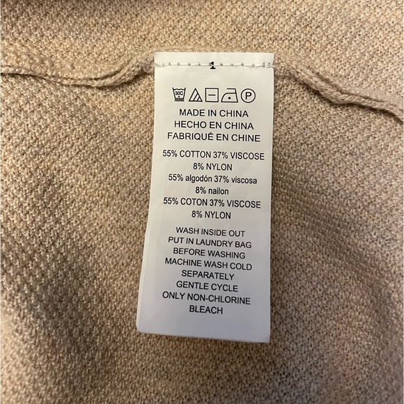 Tan knit top. - Picture 4 of 8